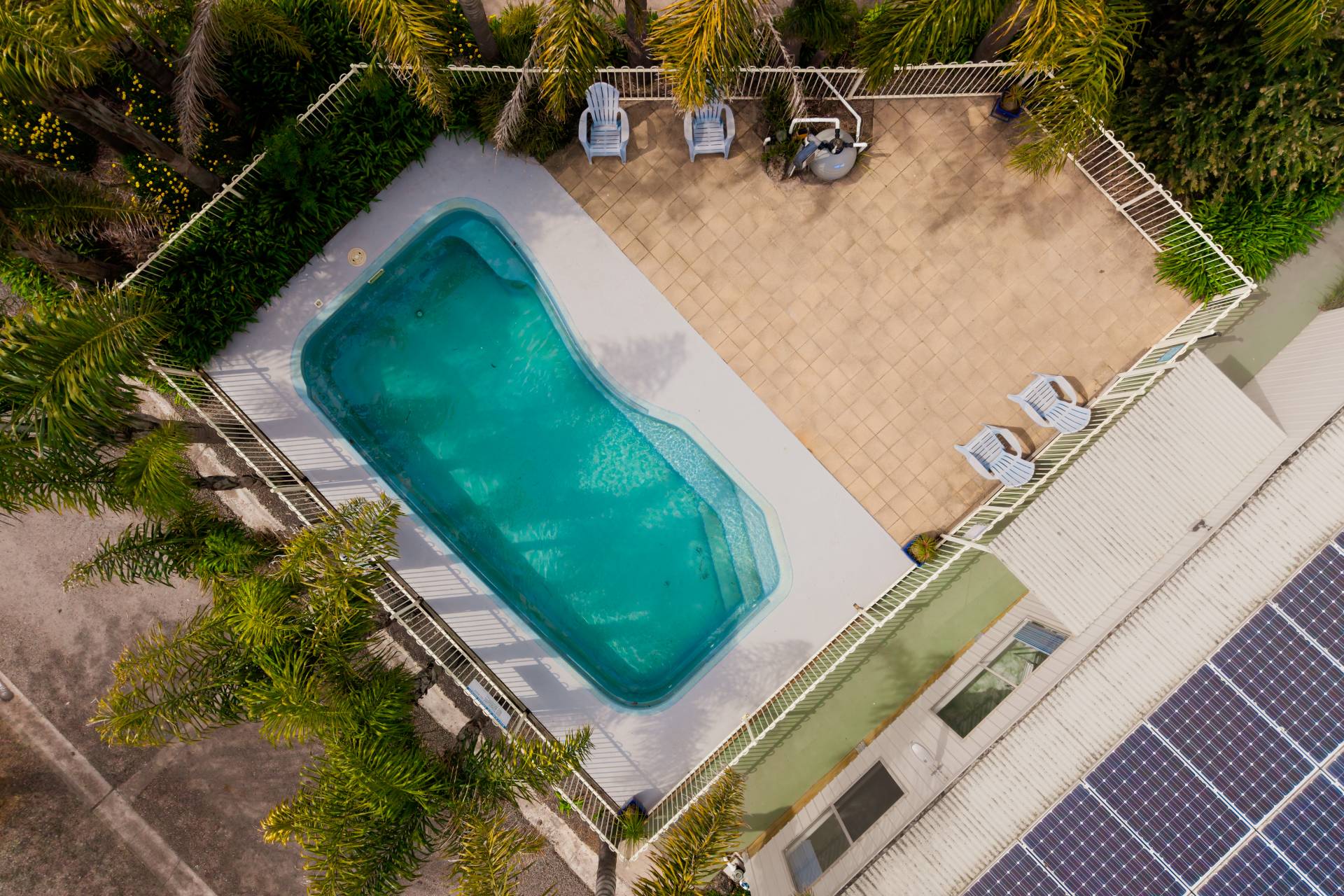Swimming Pool — photo 2 of 3